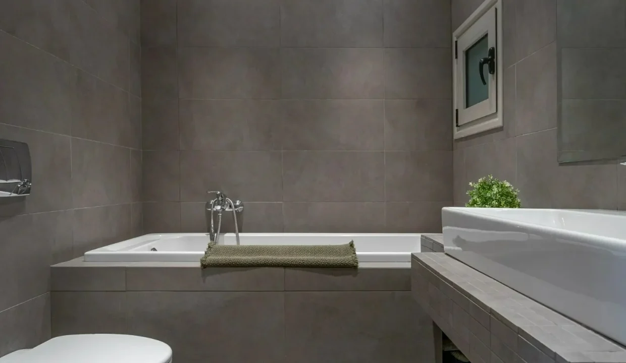 193325_998205_fullscreen