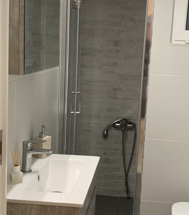 IMG-05f148942f2aa447bba49adf9d8ad3a7-V